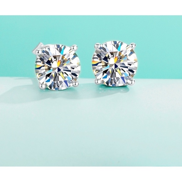 MOISSANITE 1 CARAT STUD EARRINGS GRA CERTIFIED - Picture 1 of 10